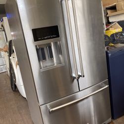 27 Cubft KITCHEN AID FRENCH DOOR STAINLESSS STEEL REFRIGERATOR 