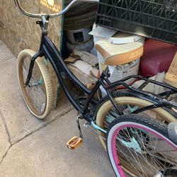 Read description Three Bikes bicycles kids children’s and beach cruisers