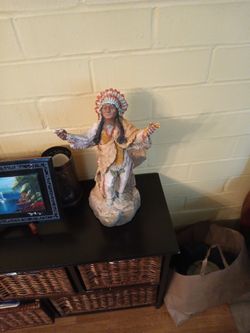 15-in Indian Statue With Pipe