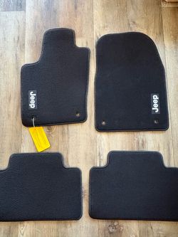 Genuine Mopar Jeep Grand Cherokee Carpet Floor Mats Set of 4 OEM 2013–2015 Black