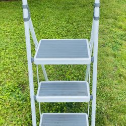 The Gorilla 3-Step Lightweight Steel Ladder