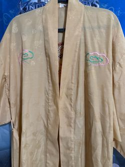 Vintage Asian Embroidered Robe $20