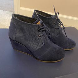 TOMS navy Women’s Wedge Shoes