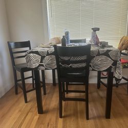 FREE counter table W/ 4 Seats