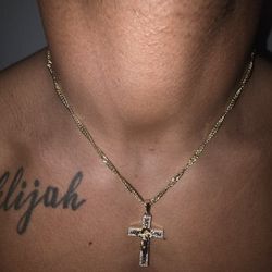 🔥 Gold Chains & Cross Pendants – Luxury Look for a Steal 🔥
