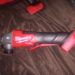 Milwaukee M18 Grinder