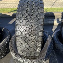 Pair Of Tires With Good Thread Life LT275/60R20 General Grabber