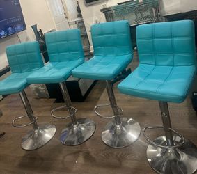 Set of 4 blue bar stools (Price negotiable) ✅