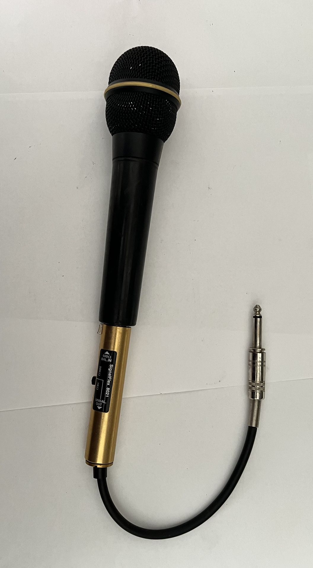ElectroVoice ND767A Supercardioid Dynamic Lead Vocal Microphone for