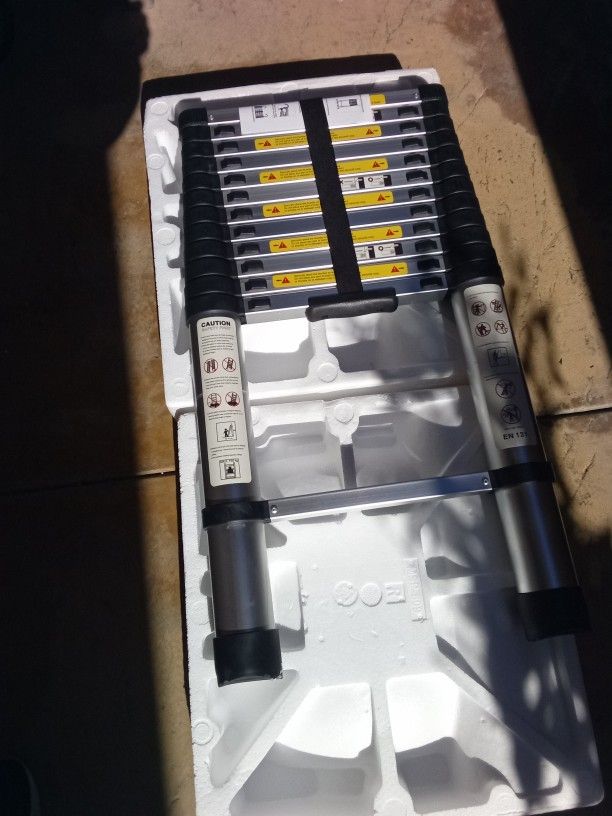 12 Foot Telescopic Ladder