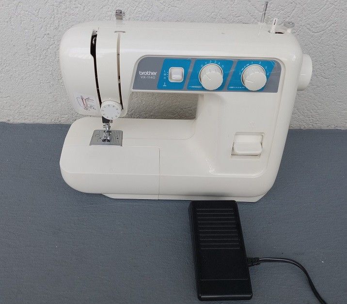 Brother VX-1140 Sewing Machine COMPLETE Ready-2-Sew Box/Bobbins EXC+

