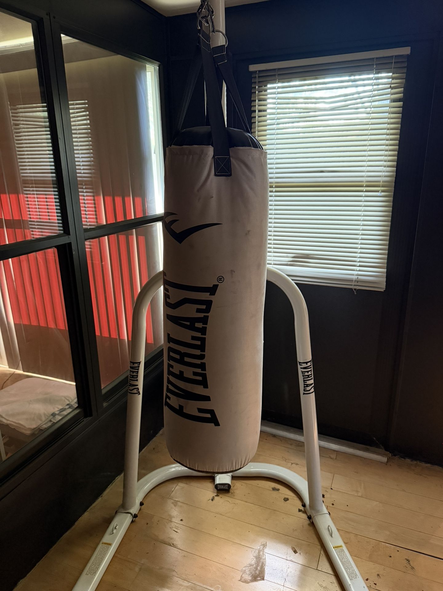 Everlast Heavy Bag Set