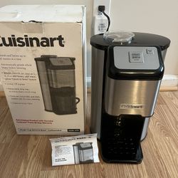 NEW CUISINART STAINLESS COFFEE MAKER & GRINDER IN ONE.  ☕️☕️.  100% GUARANTEED.   SALE $25 ☕️☕️☕️