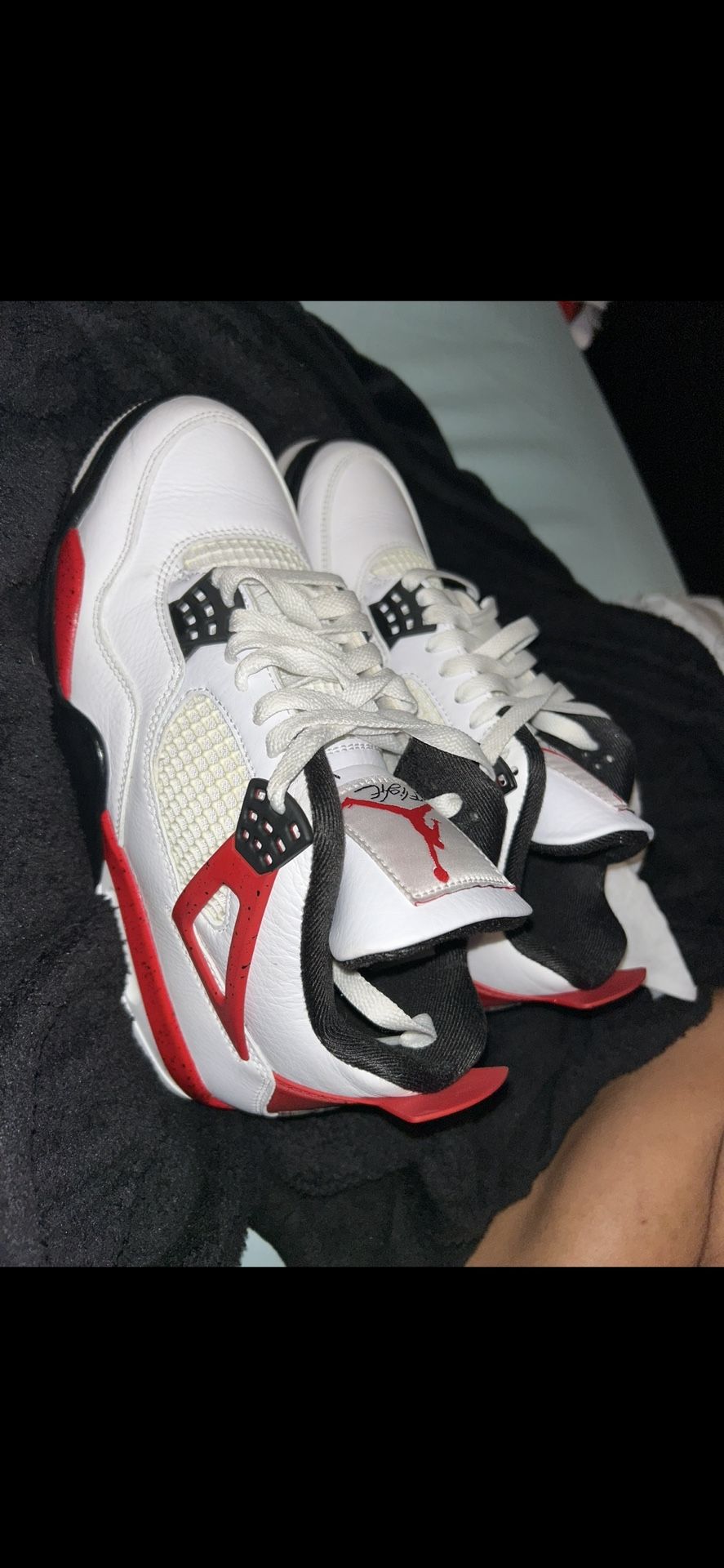 Air Jordan 4 Retro “Fire Red” 
