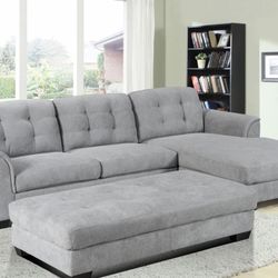 GRAY OR GREEN FABRIC SECTIONAL WITH OTTOMAN. SAME DAY DELIVERY AND EASY FINANCING .