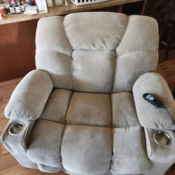 Heavy Duty Lift Recliner