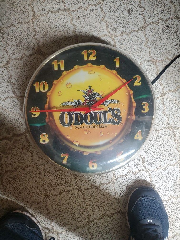 Odouls Light Beer Sighn