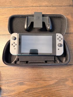 Nintendo Switch Bundle with 8 Games and Carrying Case