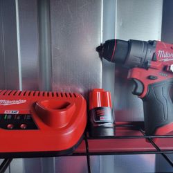 FREE BATTERY + CHARGER! GEN3 Milwaukee M12 FUEL 1/2" hammer Drill 