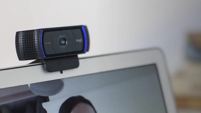 Logitech Clip-On Camera C920 Pro like new