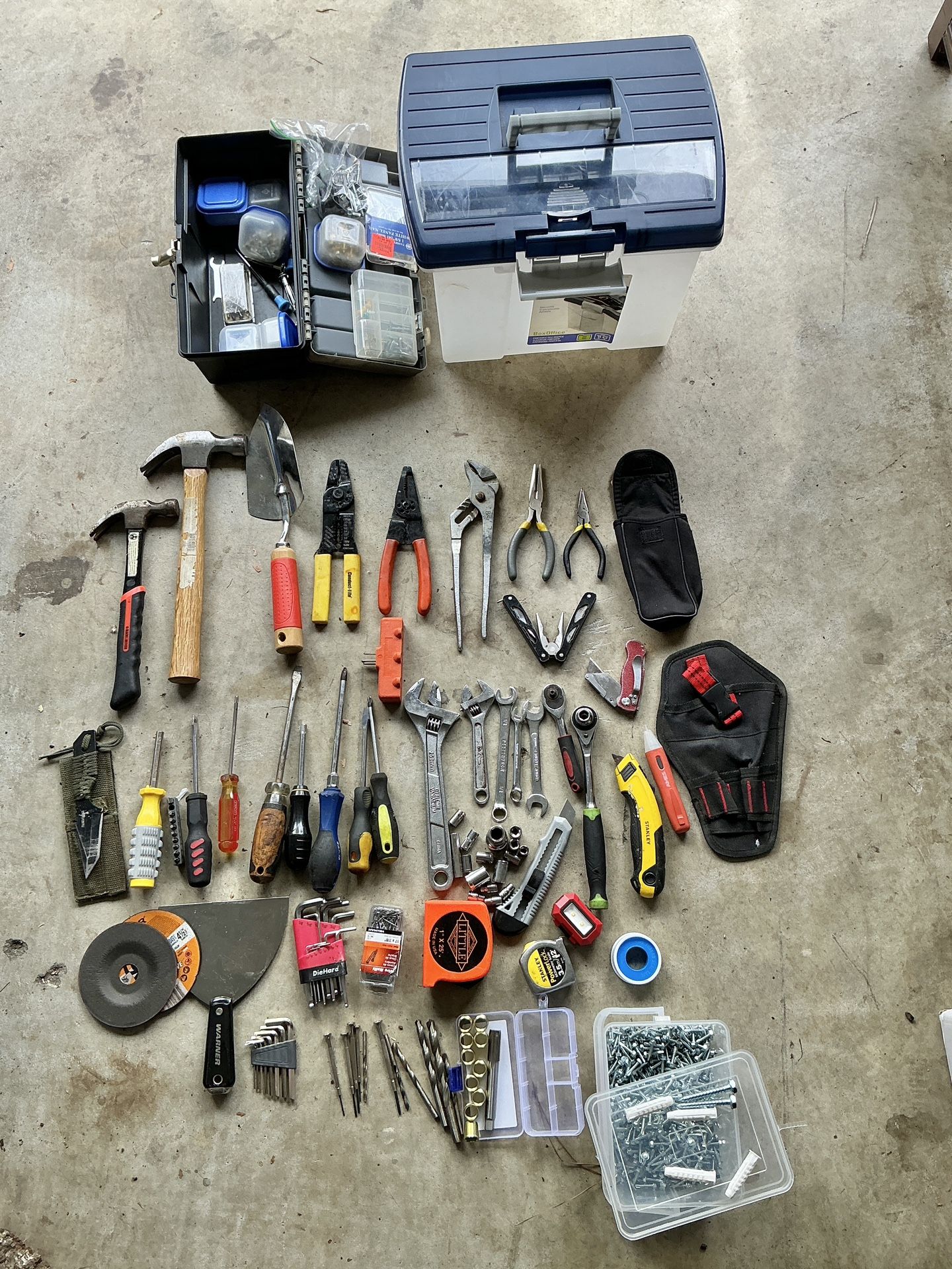 Hand tools with two storage boxes Set 70+