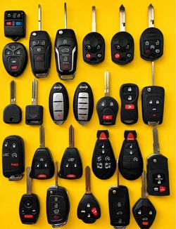 Car keys - Key fobs - Llaves - controlers - Remotes