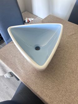 Villeroy & Boch Designer Triangular Vessel Sink