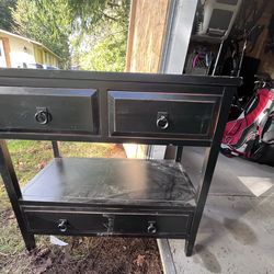 Storage table
