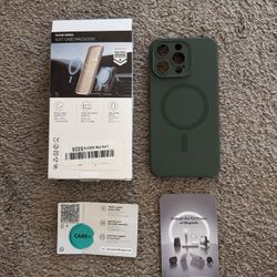 Brand New iPhone 15 Pro Max Phone Case (Green)
