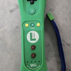 Official Wii Remote LUIGI Nintendo Motion Plus With Original Sleeve Cover