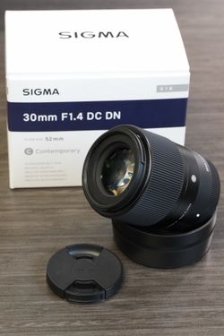 Sigma 30mm f/1.4 Sony E-Mount APS-C lens