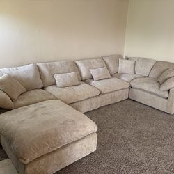 BRAND NEW! Oatmeal 6 Piece CLOUD Modular Sectional Couch (FREE DELIVERY 🚚)