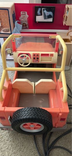 OG Doll Jeep and Vet Clinic