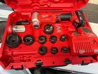 Milwaukee M18 Force Logic Knockout Punch Kit
