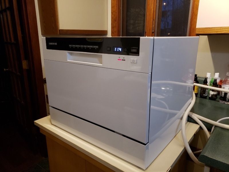 Farberware FDW05ASBWHA Complete Portable Countertop Dishwasher with 5-Liter  Built-in Water Tank for Sale in Renton, WA - OfferUp
