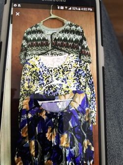 Nice lady’s blouse 👚 (size L) $5. Each.