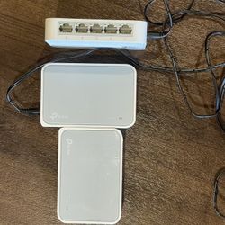 TP-Link TL-SF1005D 5-port 10/100Mbps Desktop Switch - Set Of 3 plus Cables