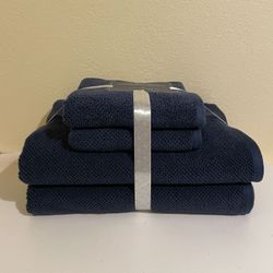 Limited Edition 4 pcs Bath Towel Set for $22