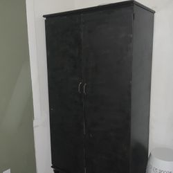 Black Closet 