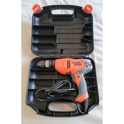 Black & Decker Variable Speed 3/8" Drill with Carry Case