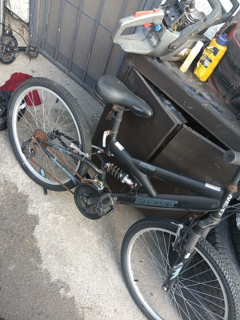 Bicycles 26" Kent & 29"Schiwinn