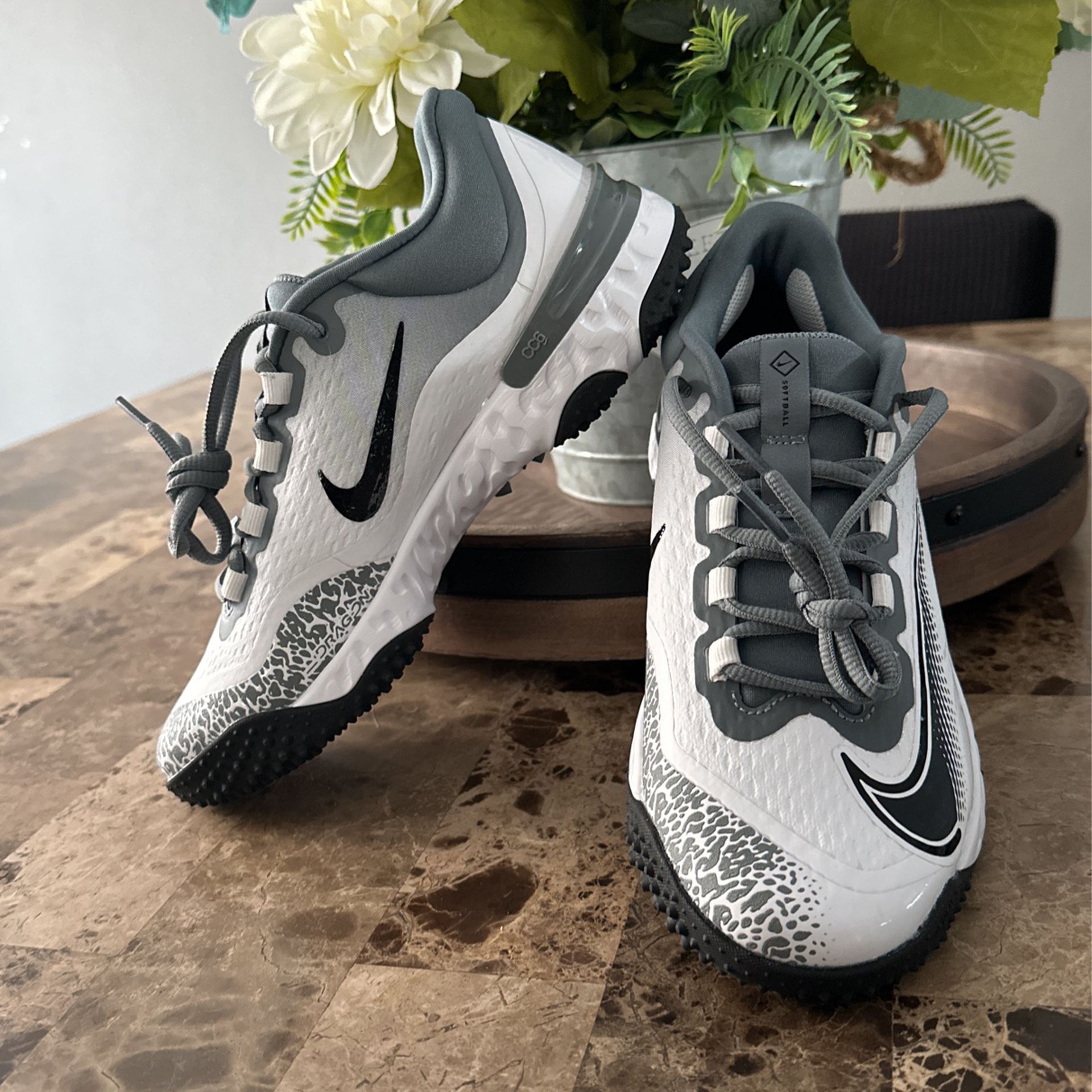Nike  Alpha Huarache Elite 4 Turf Softball Shoes