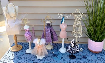 PRETTY JEWELRY STANDS OR DECOR