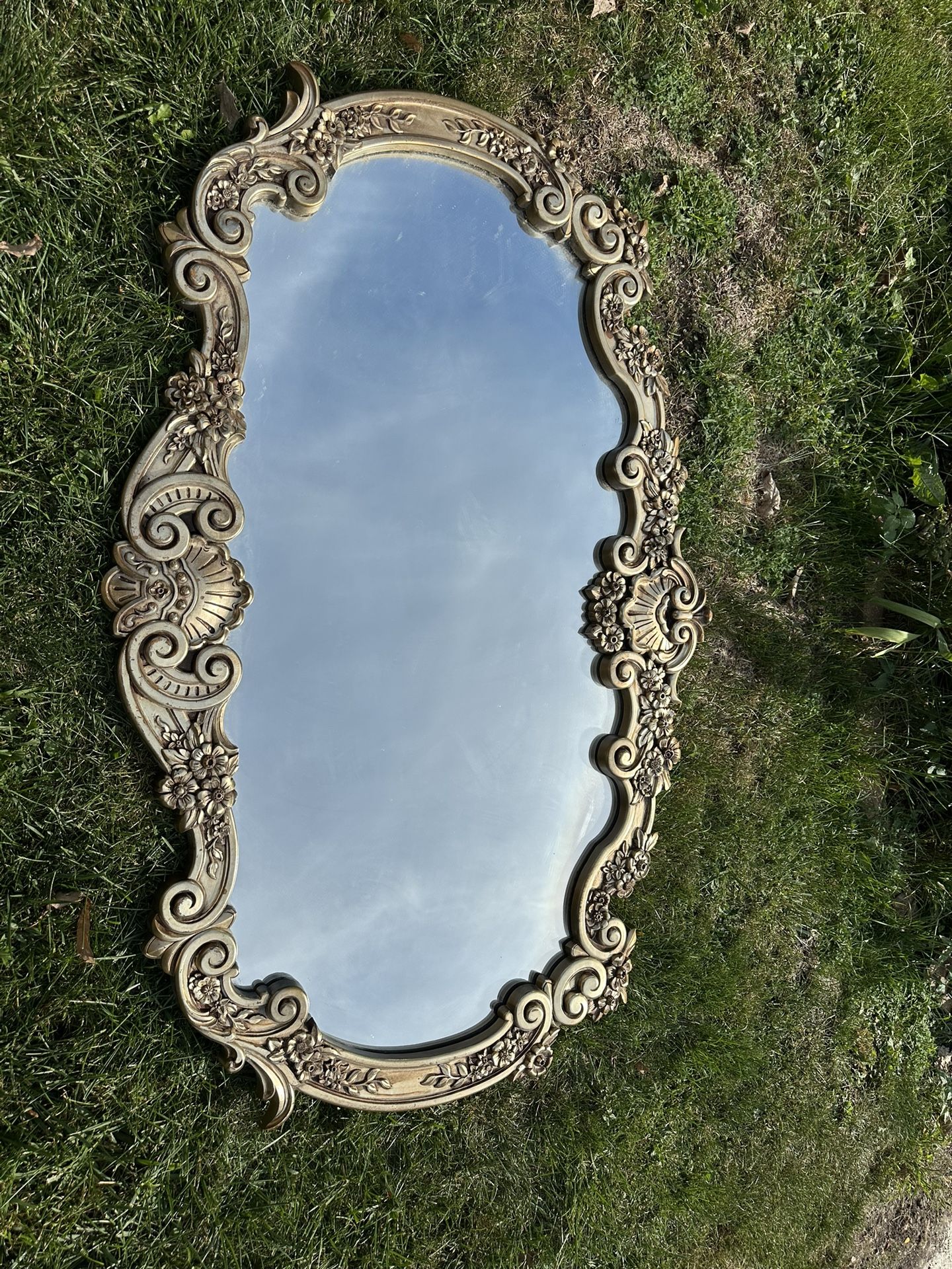 Ornamental Large Mirror Decorative 5 By 3 Feet Very Nice