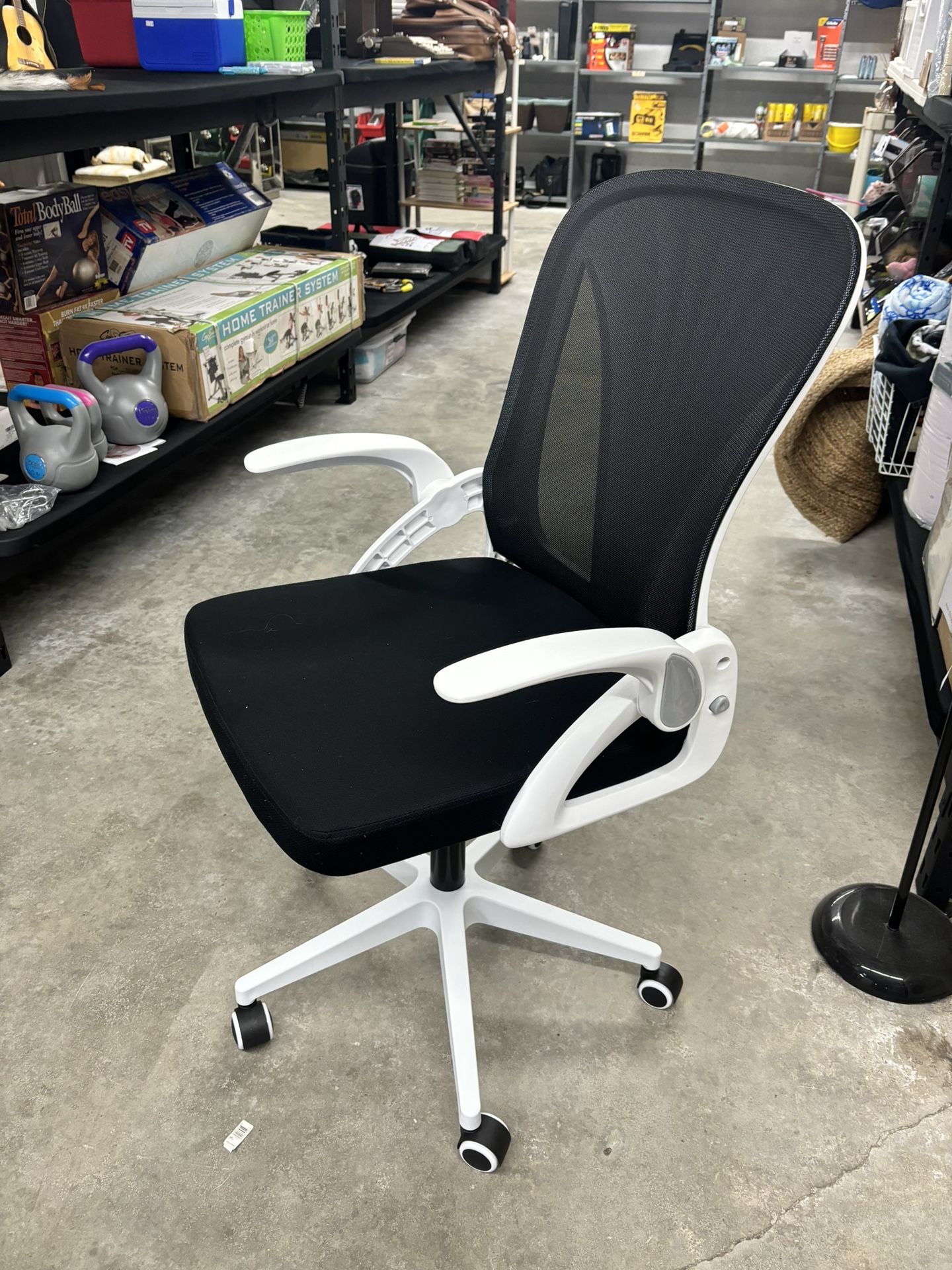 Model S Folding Office Chair Brand New Assembled For Display $75 Cash or E pay RI Daily Deals Message for appt. https://.com/redirect/?o=a