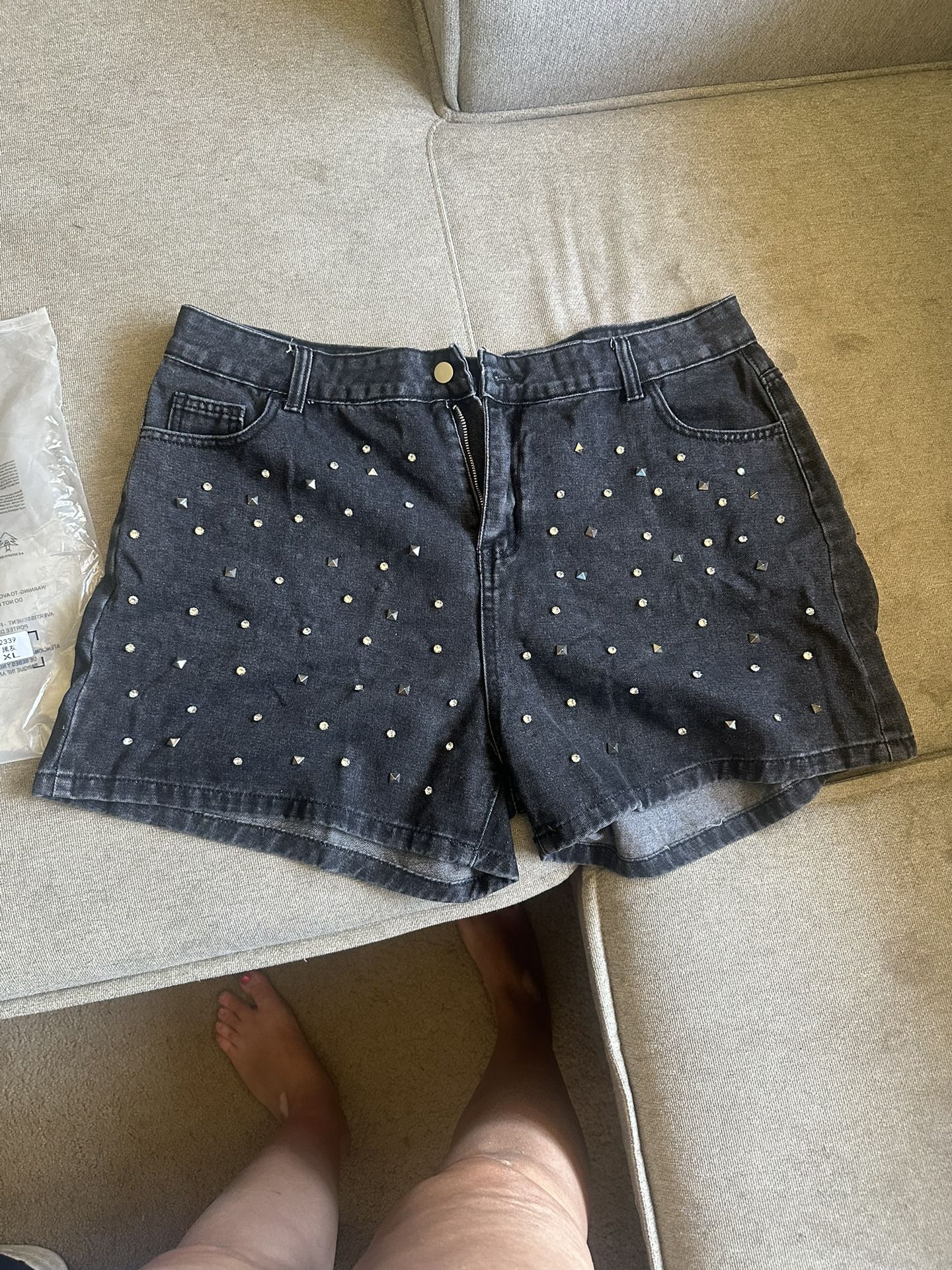 Black Shorts 