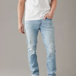 Levi's Signature Men's Slim Straight Lightwash Denim Jeans 38x32