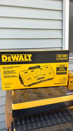 DEWALT DCB104 4-Port Fast Battery Charger