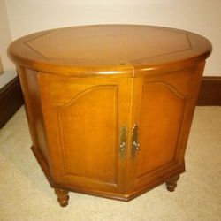 End Table - Nightstand - Enclosed - Round Wood With Door