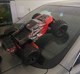 $475cash its new condition ARRMA Kraton RC Monster Truck